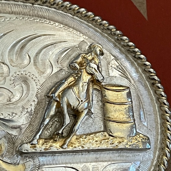 Buckle - Picture 2 of 5